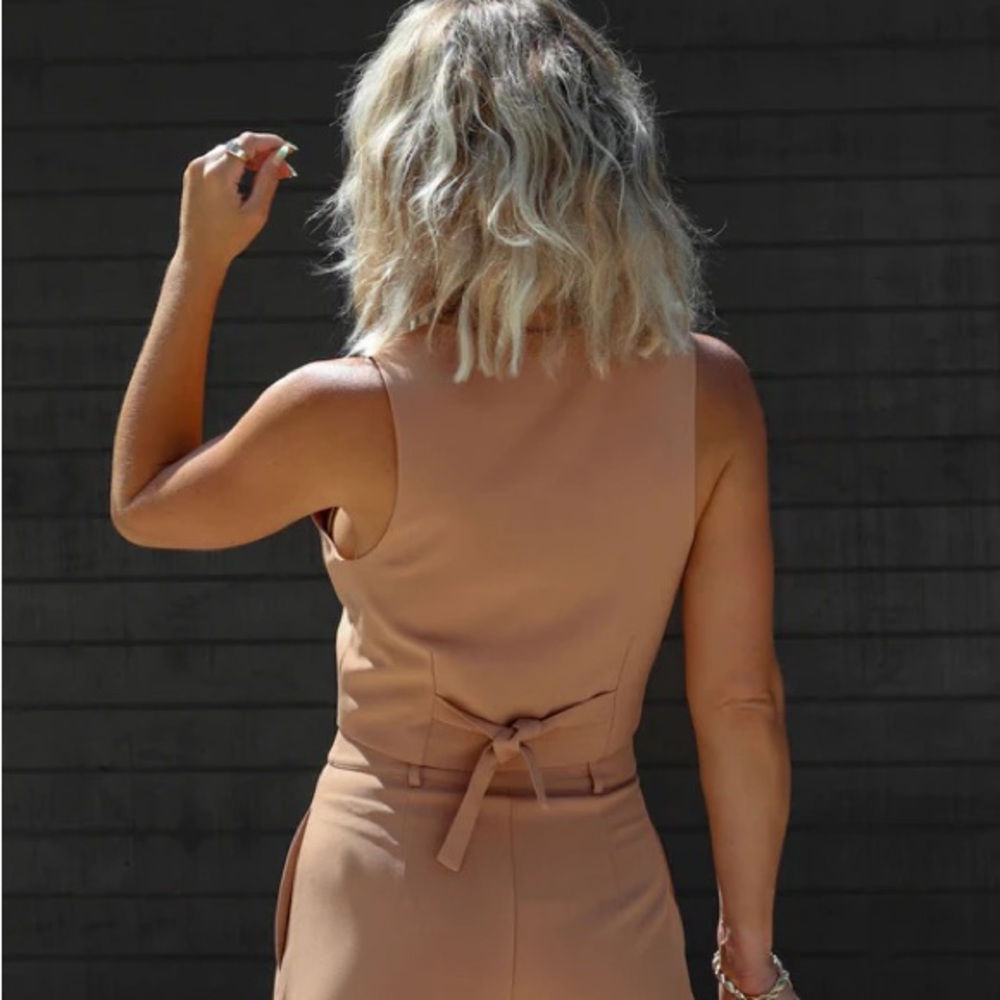 Rust/camel colored vest - Picture 2 of 4